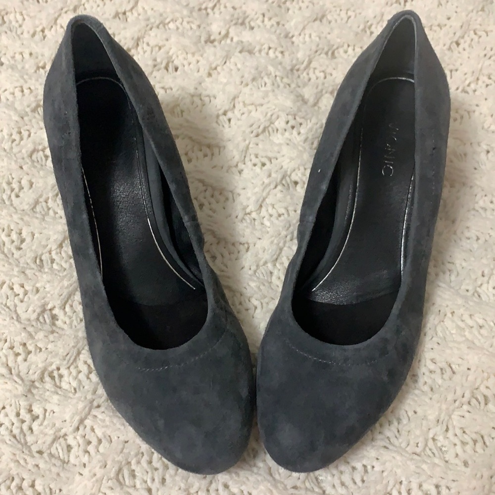 VIONIC women’s gray suede wedges